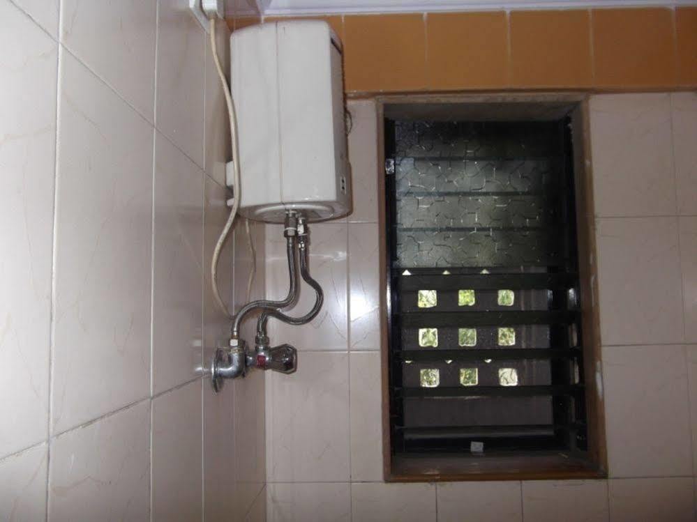 Hotel Palms Navi Mumbai Exterior photo